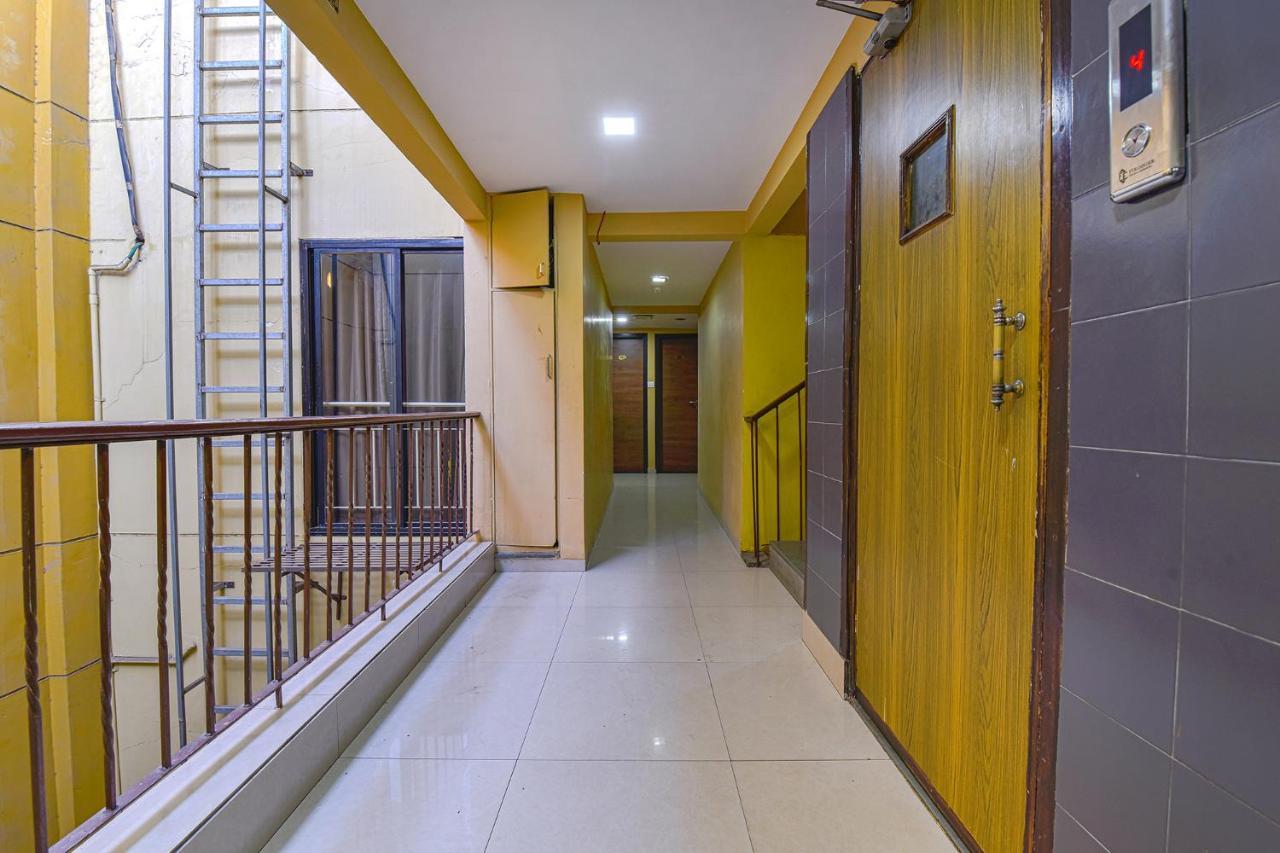 Fabhotel Rb Residency سورات المظهر الخارجي الصورة