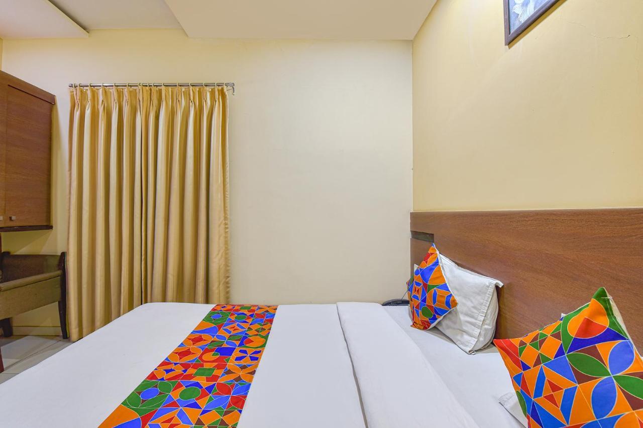 Fabhotel Rb Residency سورات المظهر الخارجي الصورة