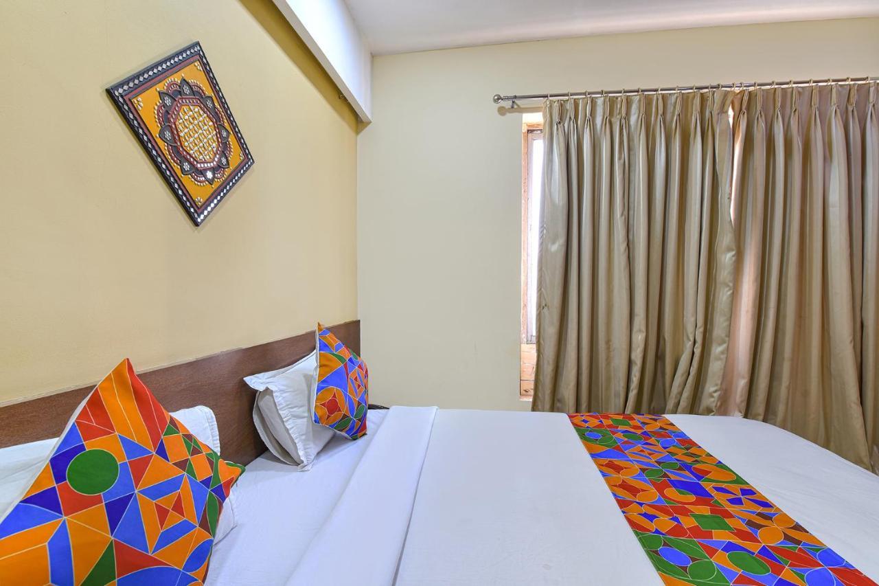 Fabhotel Rb Residency سورات المظهر الخارجي الصورة